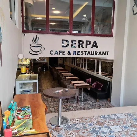מלון Derpa 3*